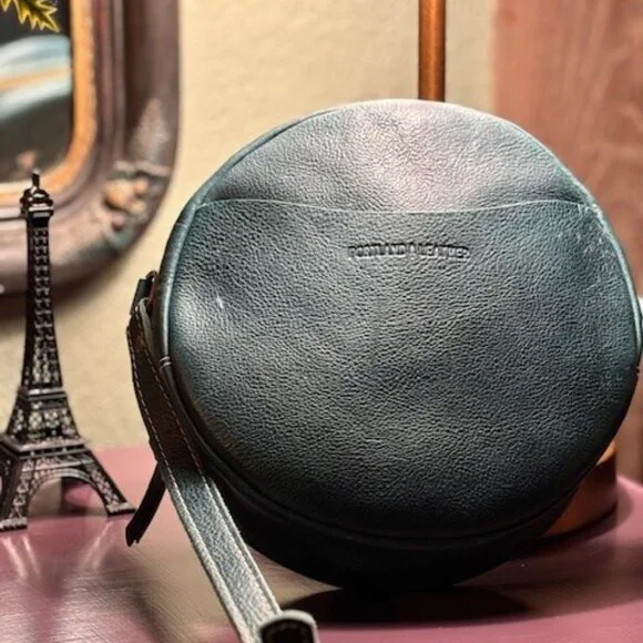 Portland Leather Circle Crossbody ~ Lagoon in Large Version (9 inches) - Picture 2 of 4